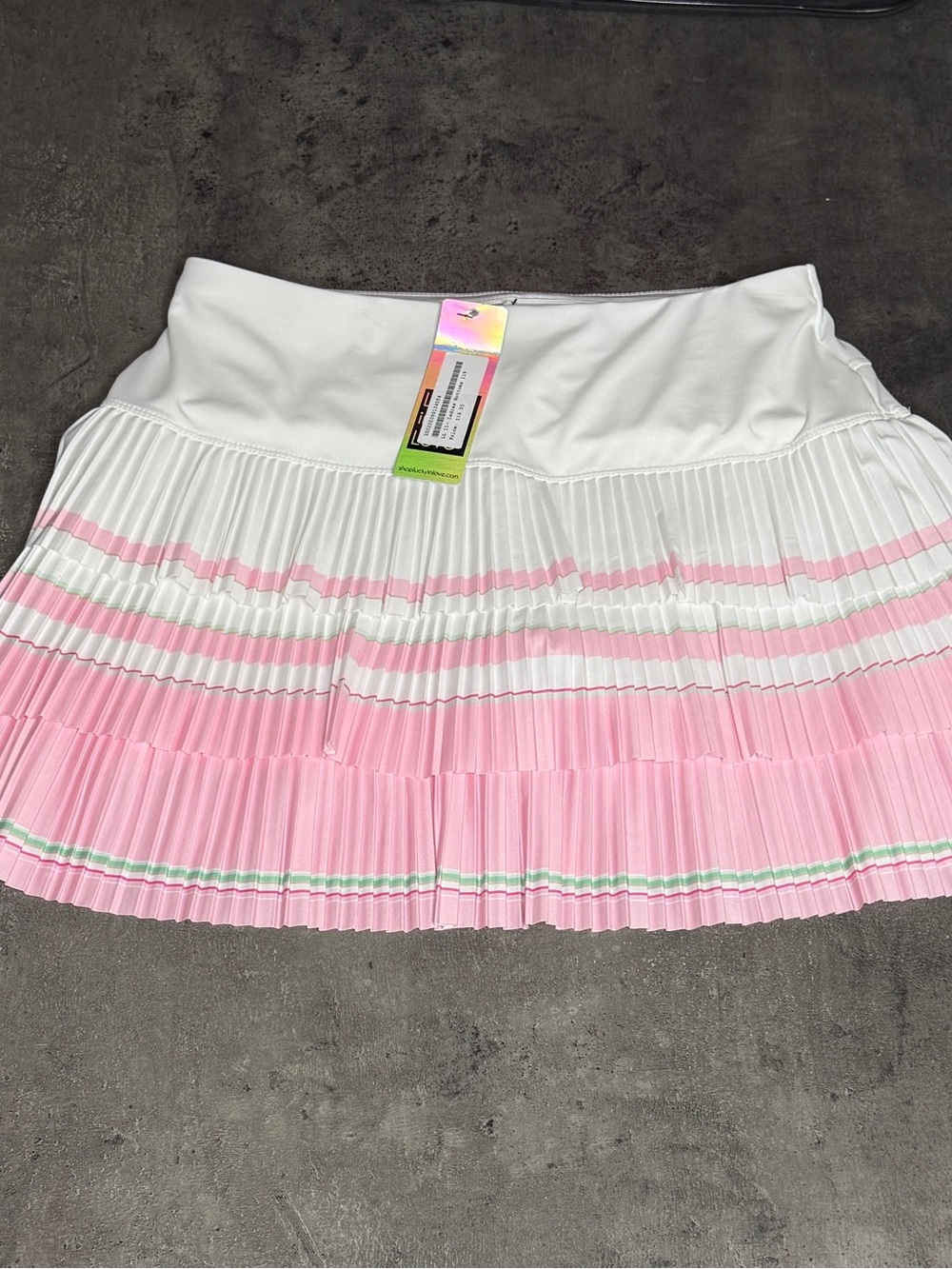 LUCKY IN LOVE skort/skirt size M NWT